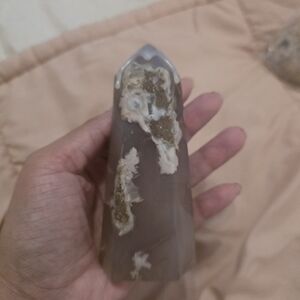 Uv Reactive Flower Agate Tower